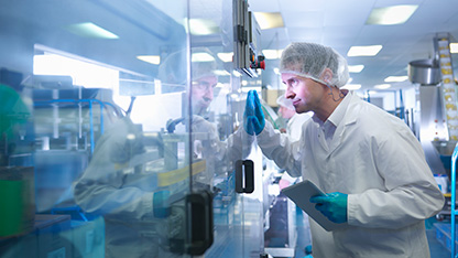 expert in science clean room